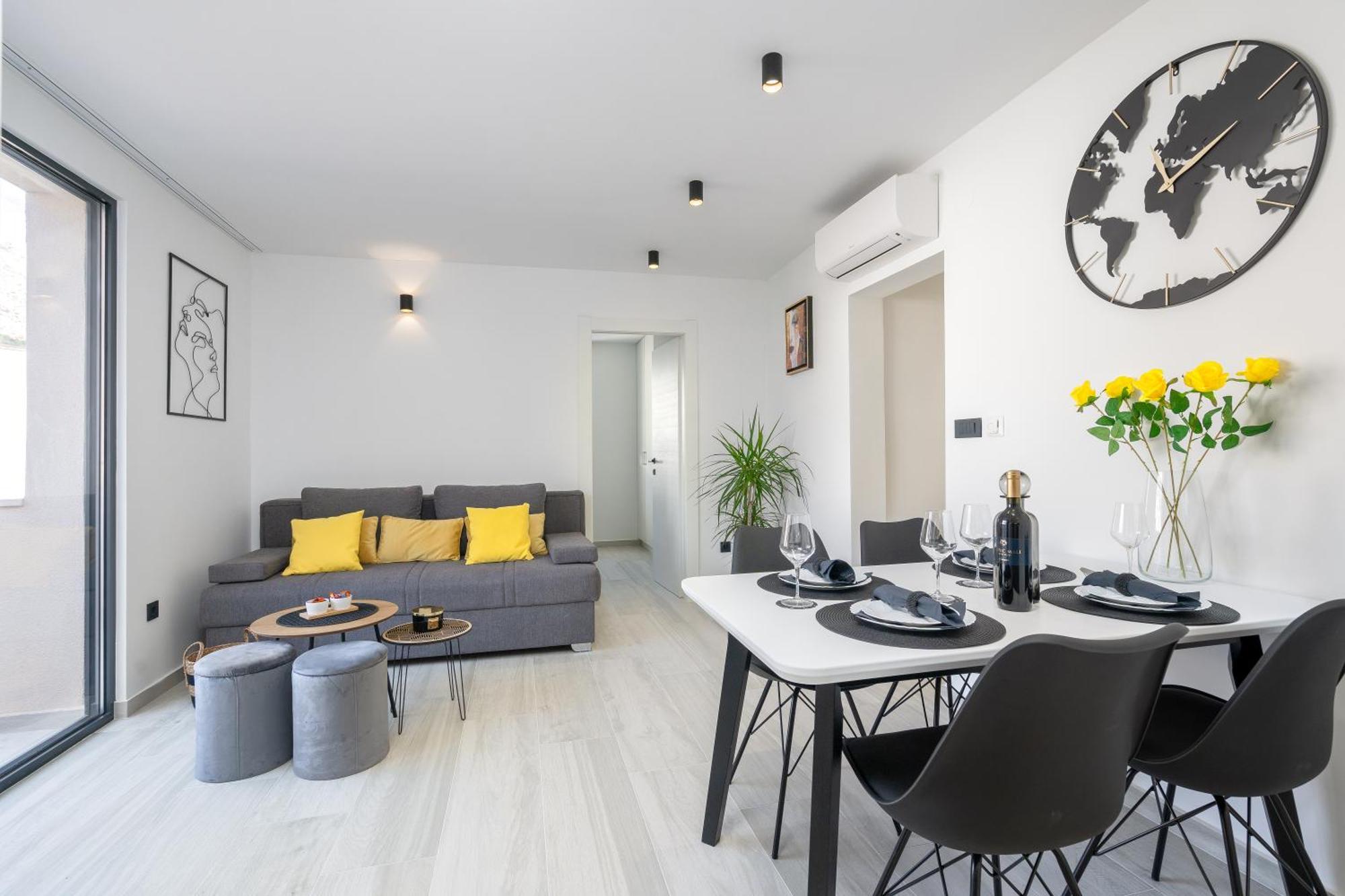 Nela Srebreno Apartment Mlini