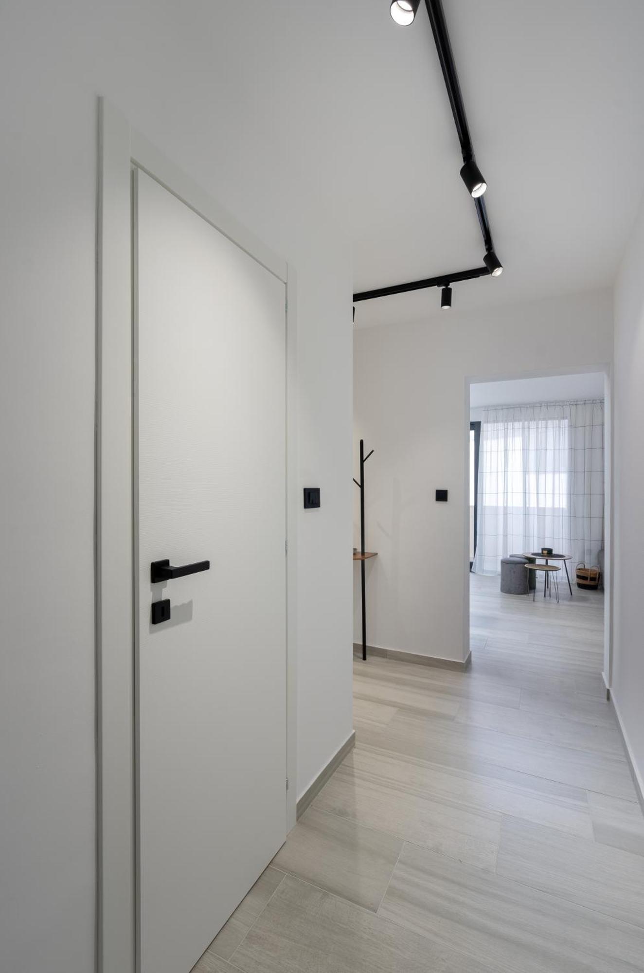 Apartment Nela Srebreno *