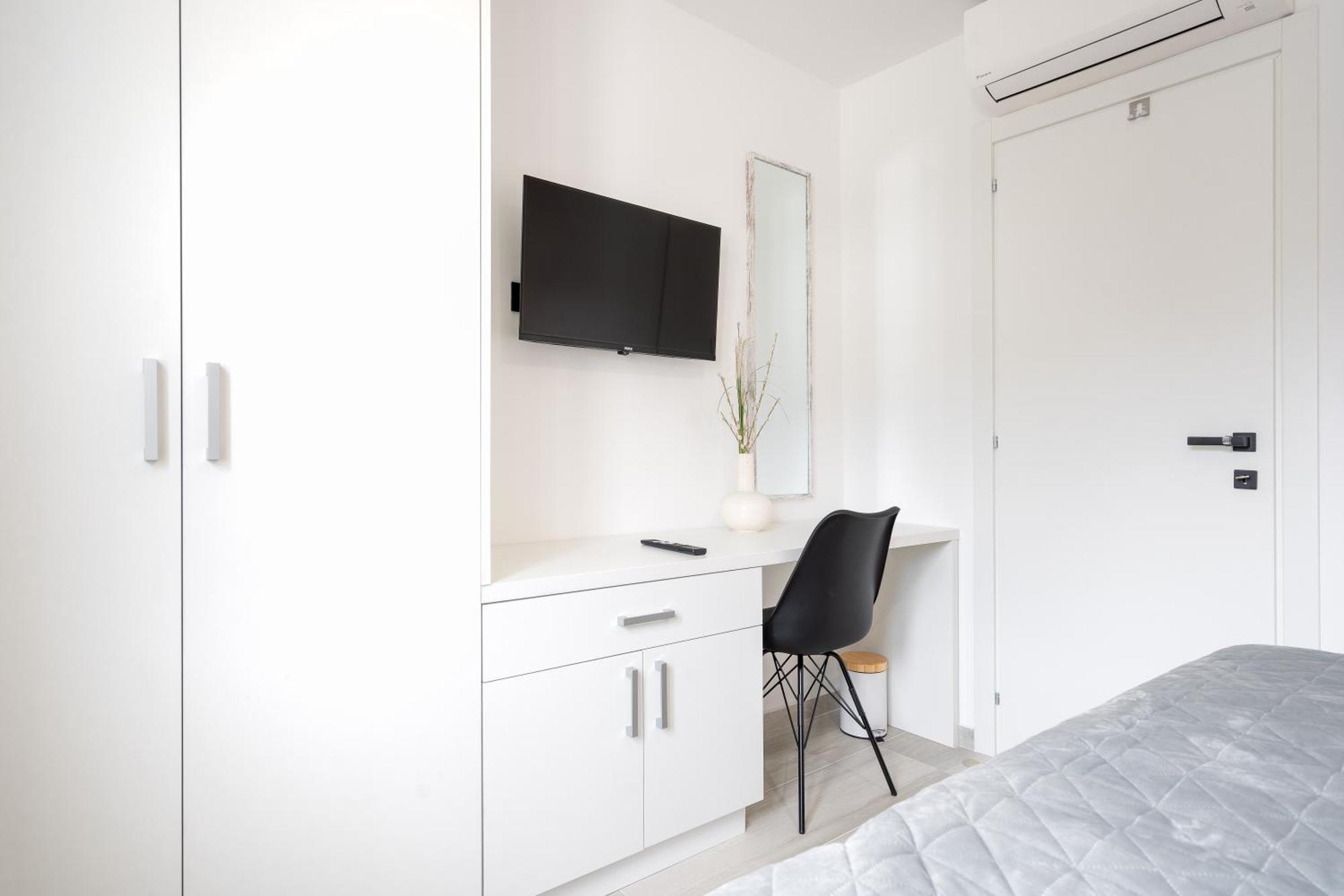 Apartment Nela Srebreno Mlini